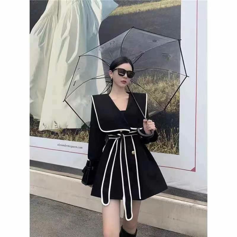 The Chic Contrast Trim Belted Coat